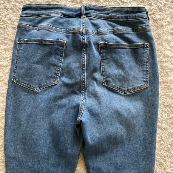 Pilcro High-Rise Denim Leggings Medium Wash Size 31 - Picture 10 of 10